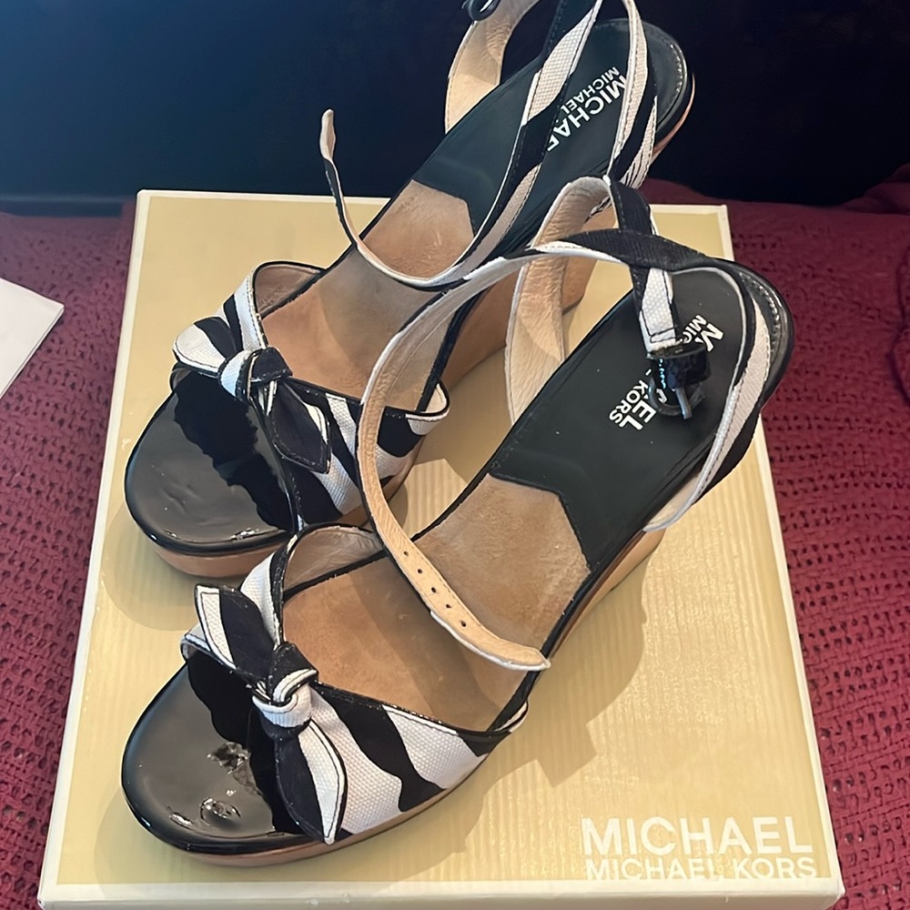 Black and white shoe